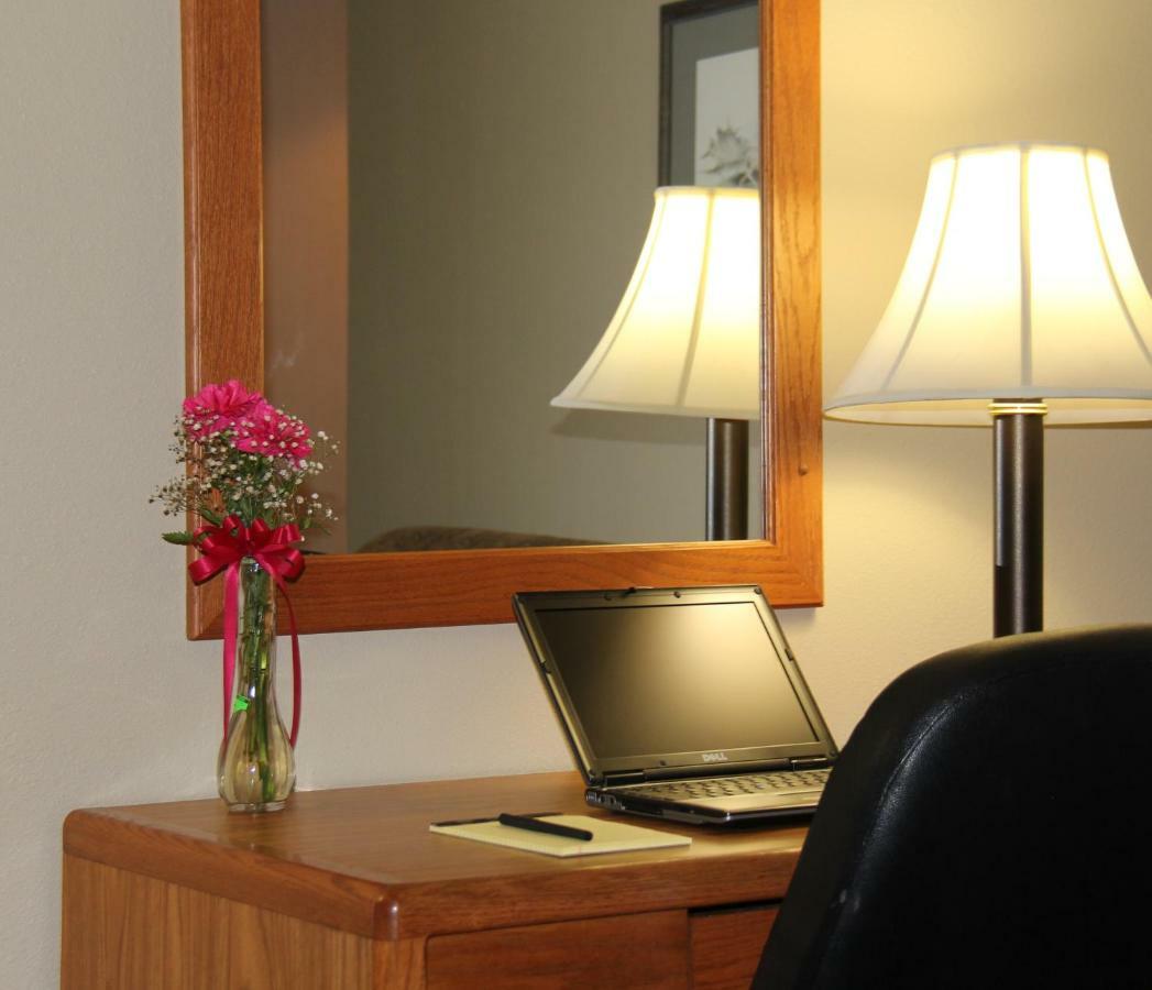 Homestead Inn And Suites Hardin Eksteriør billede